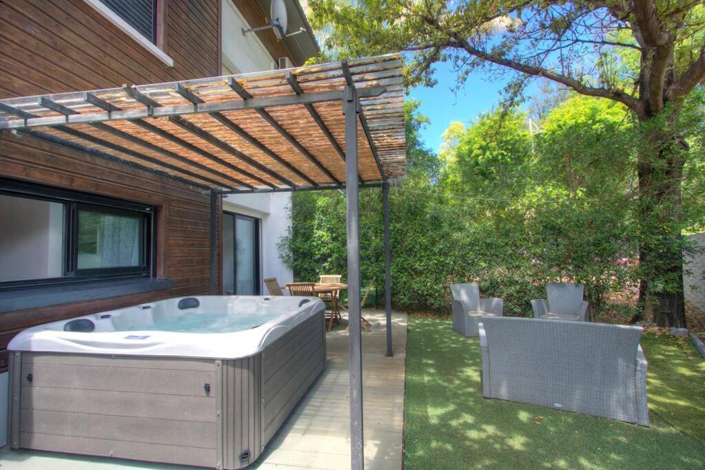 Le Grand Bleu - Jacuzzi - Apt La Saline Les Bains Exterior foto