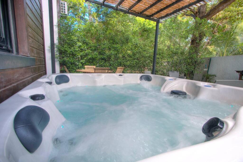 Le Grand Bleu - Jacuzzi - Apt La Saline Les Bains Exterior foto