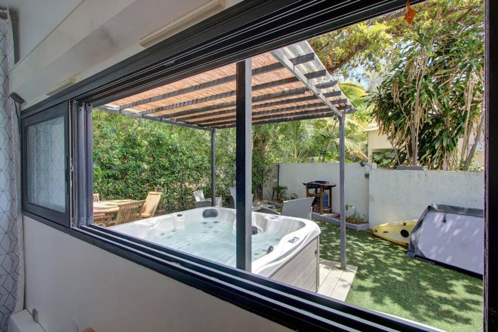 Le Grand Bleu - Jacuzzi - Apt La Saline Les Bains Exterior foto