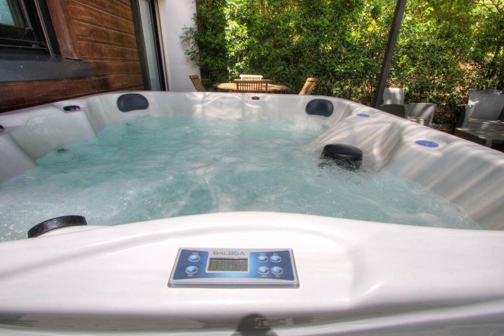 Le Grand Bleu - Jacuzzi - Apt La Saline Les Bains Exterior foto