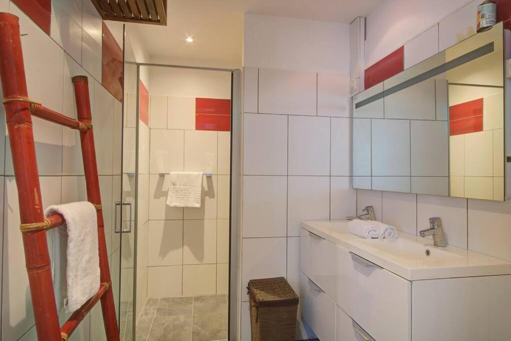 Le Grand Bleu - Jacuzzi - Apt La Saline Les Bains Exterior foto